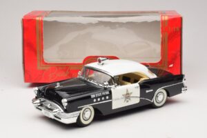 Buick Century Sun State Patrol Mira 1:18 6118 メタル - 画像 8/8