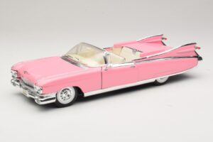 Cadillac Eldorado Biarritz ピンク Maisto 1:18 31813-P1 メタル