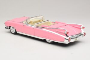 Cadillac Eldorado Biarritz ピンク Maisto 1:18 31813-P1 メタル - 画像 7/8