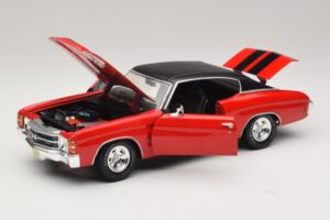 Chevrolet Chevelle SS454 レッド Maisto 1:18 31890-P1 メタル - 画像 2/8