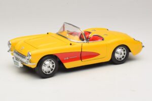 Chevrolet Corvette C1 カブリオレ イエロー レッド Bburago 1:18 3034-M2 メタル