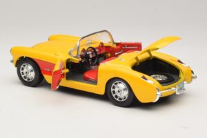 Chevrolet Corvette C1 カブリオレ イエロー レッド Bburago 1:18 3034-M2 メタル - 画像 5/8
