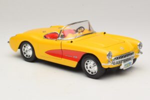 Chevrolet Corvette C1 カブリオレ イエロー レッド Bburago 1:18 3034-M2 メタル - 画像 6/8