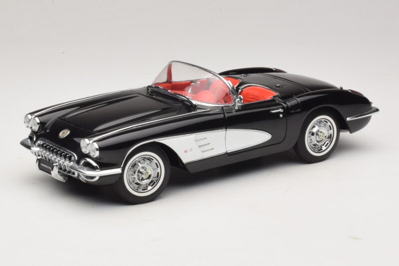 Chevrolet Corvette C1 Tuxedo Black AUTOart 1:18 71142 Diecast