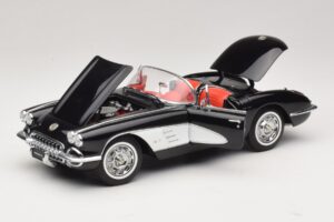 Chevrolet Corvette C1 Tuxedo Black AUTOart 1:18 71142 Diecast - 画像 2/8