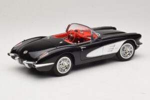 Chevrolet Corvette C1 Tuxedo Black AUTOart 1:18 71142 Diecast - 画像 3/8