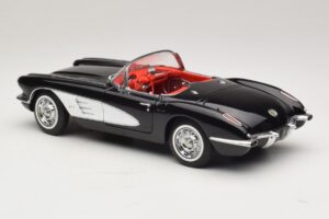 Chevrolet Corvette C1 Tuxedo Black AUTOart 1:18 71142 Diecast - 画像 7/8