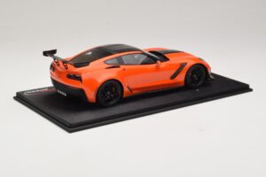 Chevrolet Corvette C7 ZR-1 High Voltage Tint TopSpeed 1:18 TS0147 レジン - 画像 2/6