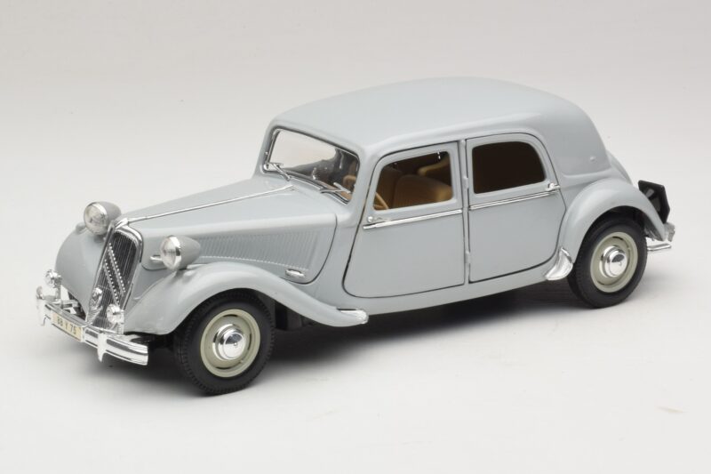 Citroen 15CV Six グレー Maisto 1:18 31837 メタル