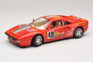 Ferrari 288 GTO #40 レッド Bburago 1:18 3027-P4 メタル