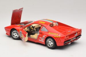 Ferrari 288 GTO #40 レッド Bburago 1:18 3027-P4 メタル - 画像 5/8
