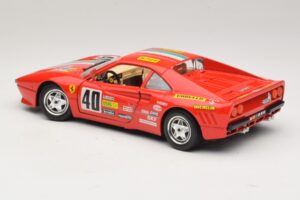 Ferrari 288 GTO #40 レッド Bburago 1:18 3027-P4 メタル - 画像 7/8