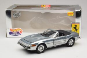 Ferrari 365 GTS Chrome Silver Hot Wheels 1:18 25738 メタル - 画像 8/8
