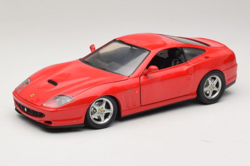 Ferrari 550 Maranello レッド Majorette 1:18 5974 メタル