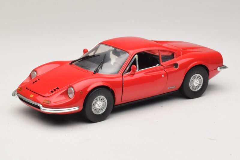 Ferrari Dino 246 レッド Majorette 1:18 5271 メタル
