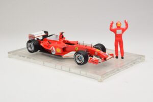 Ferrari F2004 #1 M. Schumacher F1 World Champion 2004 レーシングスーツ付き Hot Wheels 1:18 B66221 メタル - 画像 4/6