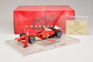 Ferrari F2004 #1 M. Schumacher F1 World Champion 2004 レーシングスーツ付き Hot Wheels 1:18 B66221 メタル - 画像 6/6