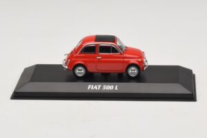 Fiat 500 L レッド Maxichamps 1:43 940121600 Diecast