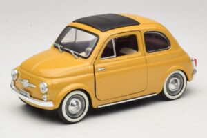Fiat 500 イエロー Solido 1:18 8042 メタル