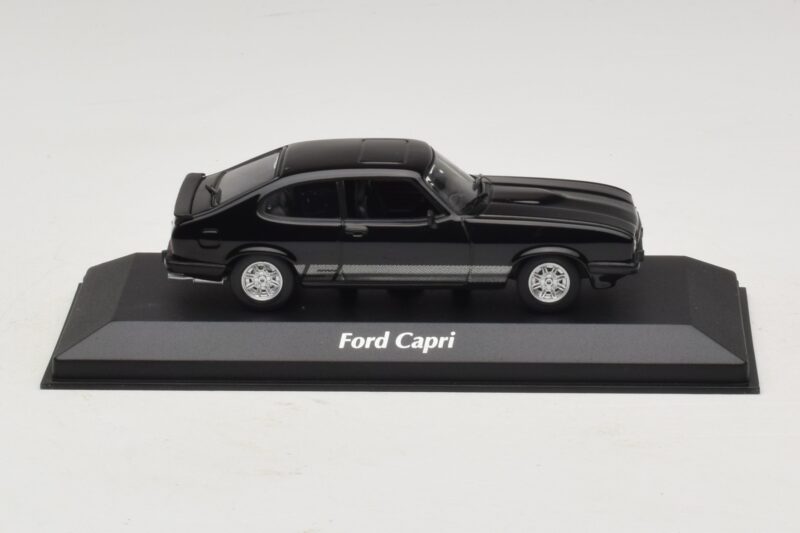 Ford Capri III ブラック Maxichamps 1:43 940082220 メタル