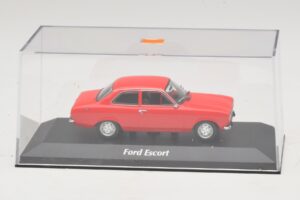 Ford Escort Mk1 レッド Maxichamps 1:43 940081001 メタル - 画像 4/5