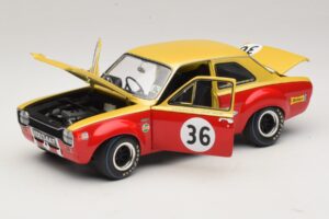 Ford Escort Mk1 TC #36 F. Gardner / D. Glemser Grand Prix der Tourenwagen 1968 Minichamps 1:18 100688136 メタル - 画像 2/8