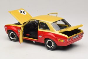 Ford Escort Mk1 TC #36 F. Gardner / D. Glemser Grand Prix der Tourenwagen 1968 Minichamps 1:18 100688136 メタル - 画像 5/8