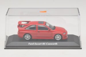 Ford Escort RS Cosworth レッド Maxichamps 1:43 940082100 メタル - 画像 4/5