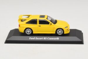 Ford Escort RS Cosworth イエロー Maxichamps 1:43 Ford Escort RS Cosworth イエロー Maxichamps 1:43 940082101 Diecast