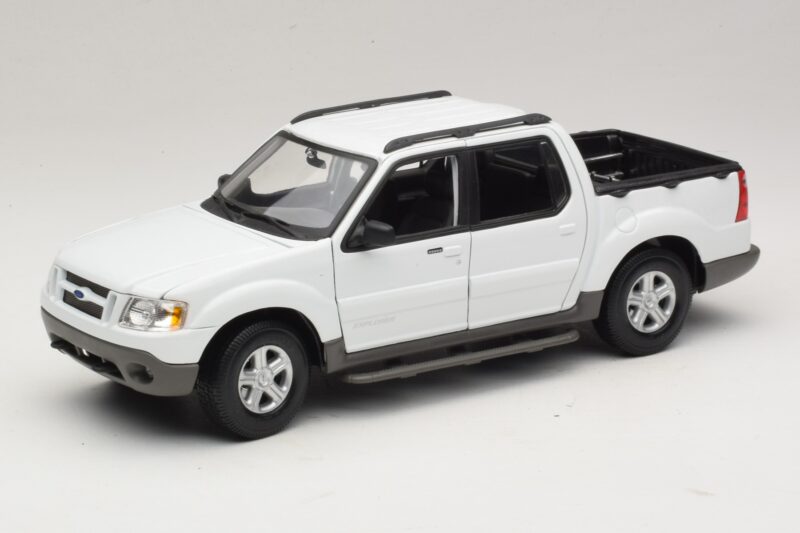 Ford Explorer Sport Trac ホワイト Maisto 1:18 36891 メタル