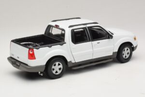 Ford Explorer Sport Trac ホワイト Maisto 1:18 36891 メタル - 画像 3/8