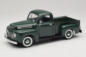 Ford F-1 グリーン Road Legends 1:18 92218 メタル