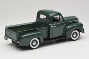 Ford F-1 グリーン Road Legends 1:18 92218 メタル - 画像 3/8