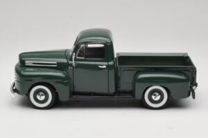 Ford F-1 グリーン Road Legends 1:18 92218 メタル - 画像 4/8