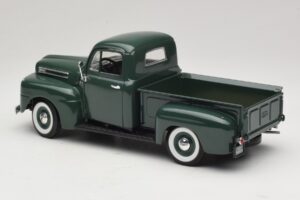 Ford F-1 グリーン Road Legends 1:18 92218 メタル - 画像 7/8