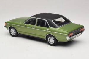 Ford Granada Mk1 グリーンメタリック & ブラック MCG 1:18 MCG18569 メタル - 画像 5/6