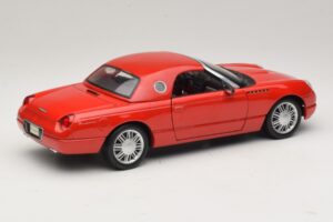 Ford Thunderbird レッド Maisto 1:18 31620 メタル - 画像 3/8