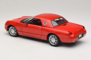 Ford Thunderbird レッド Maisto 1:18 31620 メタル - 画像 7/8