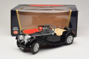 Jaguar SS100 ロードスター ブラック Bburago 1:18 3006-M3 メタル - 画像 6/6