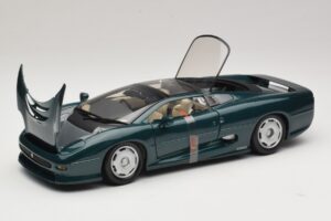 Jaguar XJ220 グリーンメタリック Maisto 1:18 31807 メタル - 画像 2/8