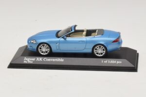 Jaguar XK X150 カブリオレ ライトブルーメタリック Minichamps 1:43 400130530 メタル