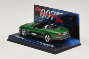 Jaguar XKR X100 ロードスター Die Another Day Minichamps 1:43 045149 メタル - 画像 3/5
