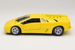 Lamborghini Diablo イエロー Maisto 1:18 32803 メタル - 画像 4/8