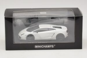 Lamborghini Gallardo LP550-2 Tricolore ホワイト Minichamps 1:43 400103801 メタル - 画像 5/5