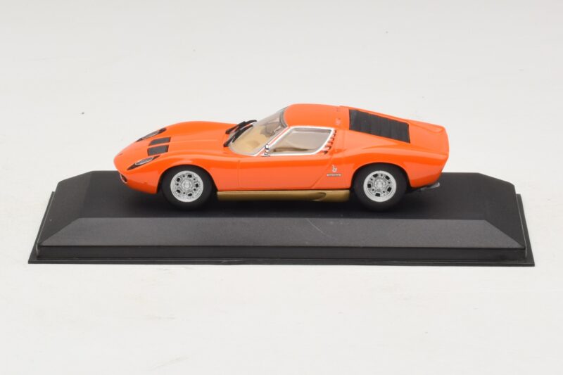 Lamborghini Miura P400 オレンジ Minichamps 1:43 430103002 メタル