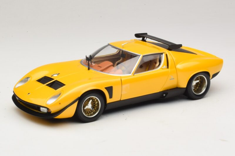 Lamborghini Miura SVR イエロー & ブラック Kyosho 1:18 08319GY メタル
