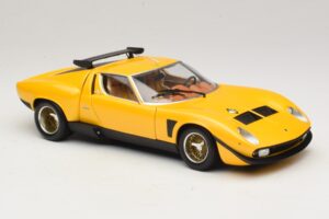 Lamborghini Miura SVR イエロー & ブラック Kyosho 1:18 08319GY メタル - 画像 6/8