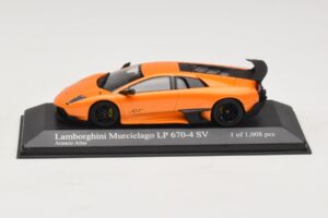 Lamborghini Murcielago LP670-4 SV オレンジメタリック Minichamps 1:43 400103942 メタル