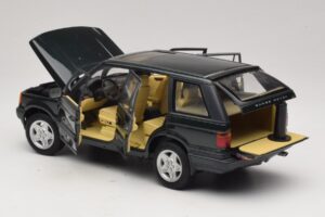 Land Rover Range Rover P38A 4.6 HSE グリーンメタリック AUTOart 1:18 70010 メタル - 画像 5/8
