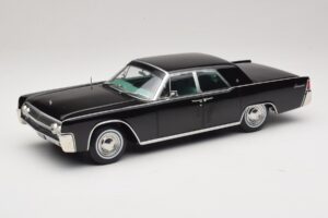 Lincoln Continental ブラック KK-Scale 1:18 KKDC181483 メタル